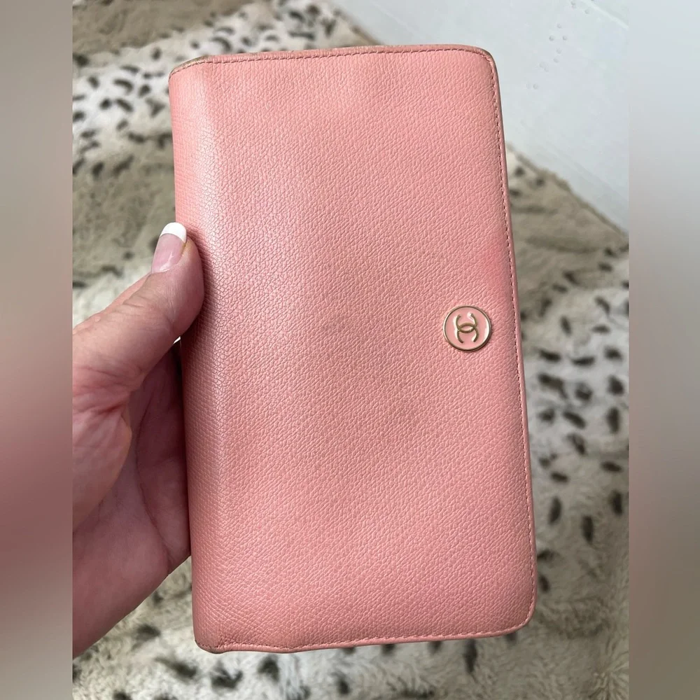 CHANEL Pink Wallet - Picture 2 of 12